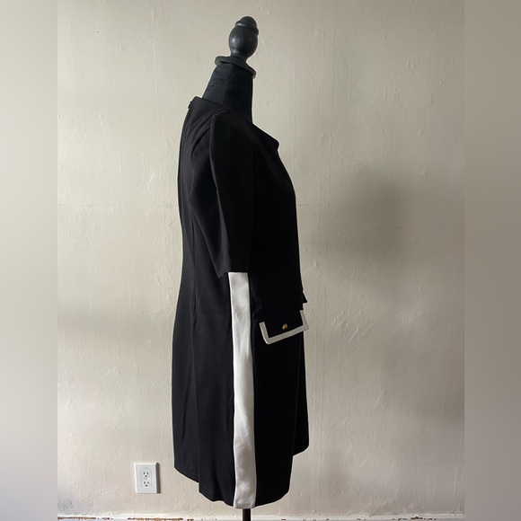 Carmen Marc Valvo Black/White Dress w/like attached pocket flaps, size 12 - Picture 4 of 5